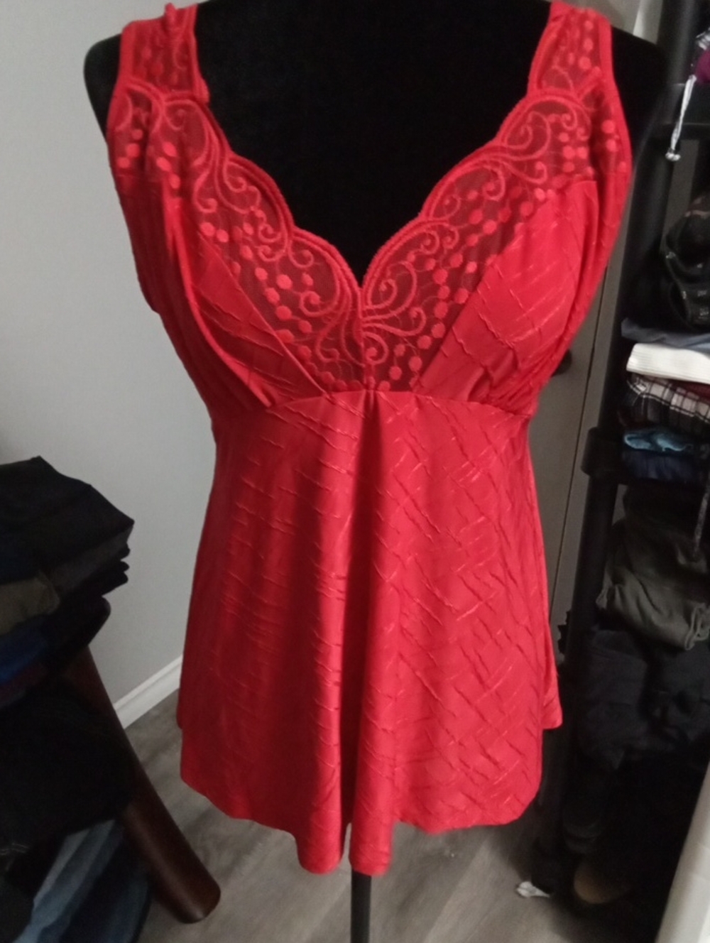 2/$7**No Brand Size Medium* Red Sexy Top With Lace
